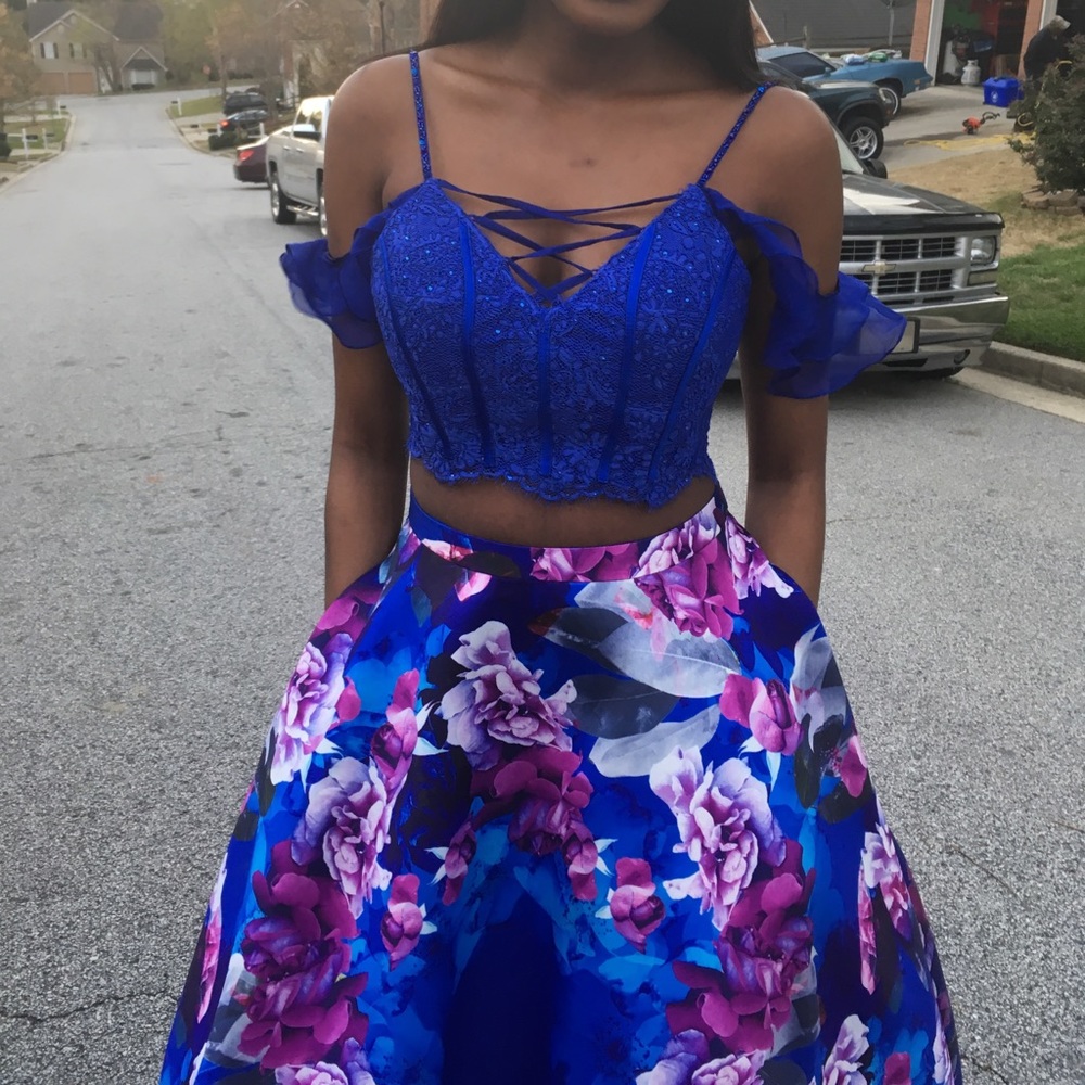Prom Dress - Picture 5 of 6